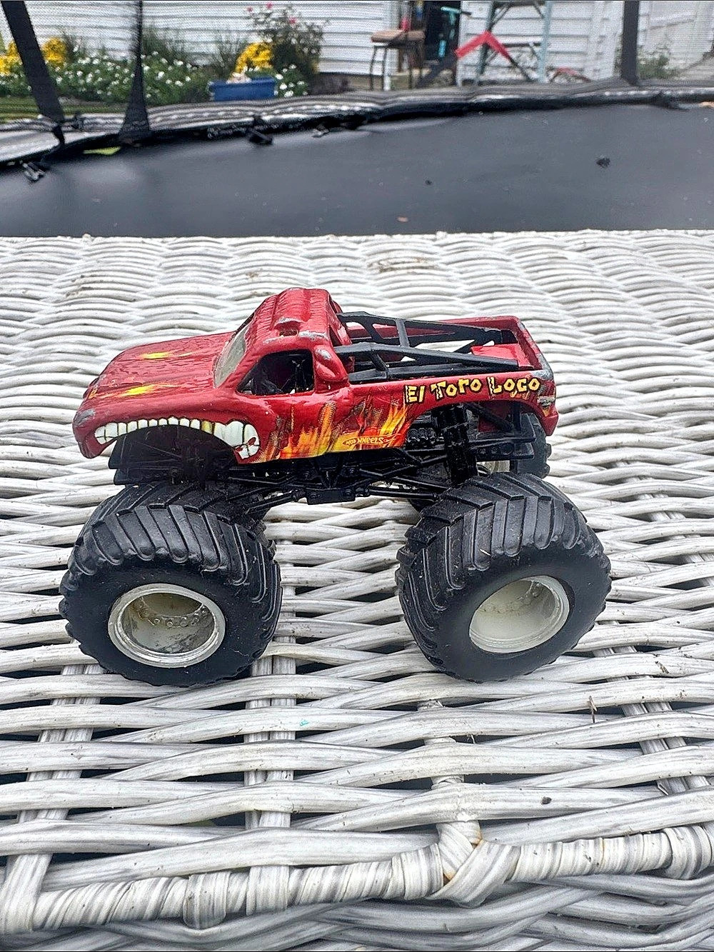 Hot Wheels Monster Jam El Toro Loco Red 1:64 Scale Die-Cast Monster Truck &